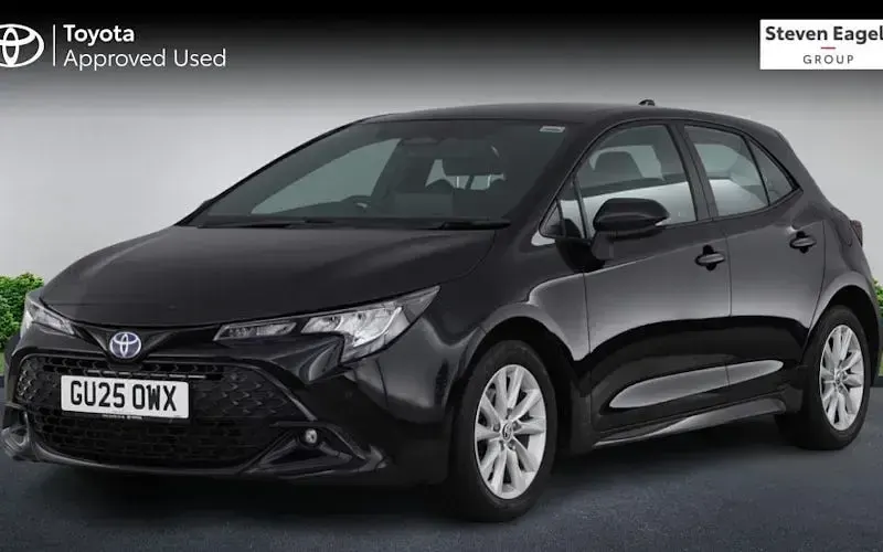 Used Toyota Corolla 140 HP (102 kW) 2026 Hatchback