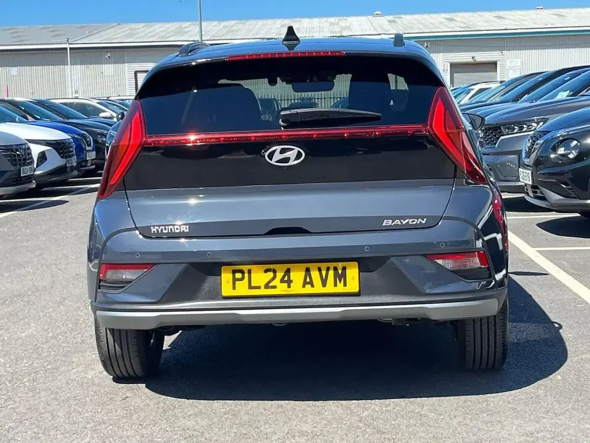 Used Hyundai Bayon Premium 100 HP (73 kW) 2024 Grey SUV