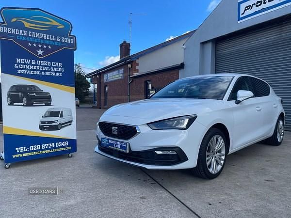 Used Seat Leon SE Dynamic 130 HP (95 kW) 2021 White Hatchback