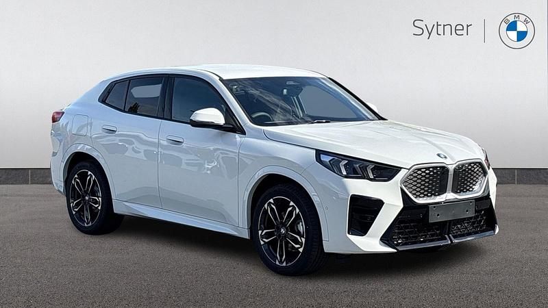 Used BMW iX2 M Sport 147 kW (201 HP) 2025 White SUV