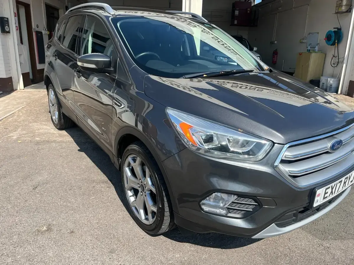 Used Ford Kuga Titanium 180 HP (132 kW) 2017 Grey SUV