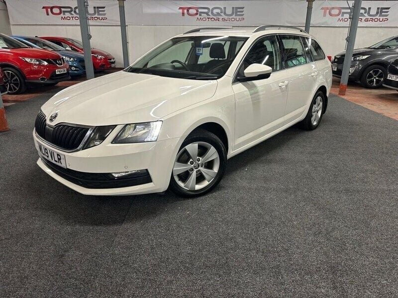 White Used 2019 Skoda Octavia SE Technology Estate | £8,695 (Fair price) - Image 1/4
