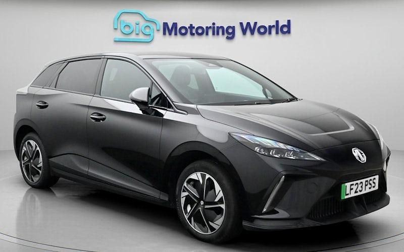 Begagnad MG MG4 EV Trophy 150 kW (204 HK) 2025 Halvkombi