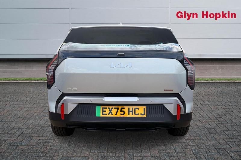 Used Kia EV3 Air 147 kW (201 HP) 2025 Silver SUV