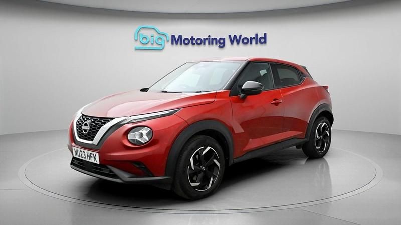 Used Nissan Juke N-Connecta 114 HP (83 kW) 2023 Red SUV