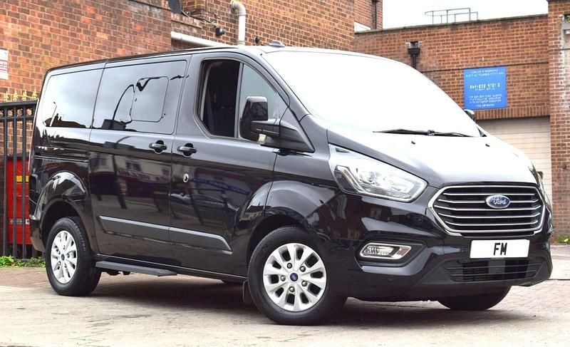 Black Used 2022 Ford Tourneo Zetec MPV | £27,750 - Image 1/3