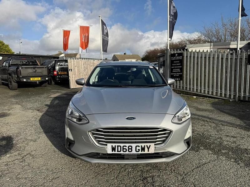 Used Ford Focus Zetec 125 HP (91 kW) 2018 Silver Estate