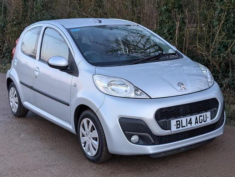 Used Peugeot 107 Active 68 HP (50 kW) 2014 Silver Hatchback