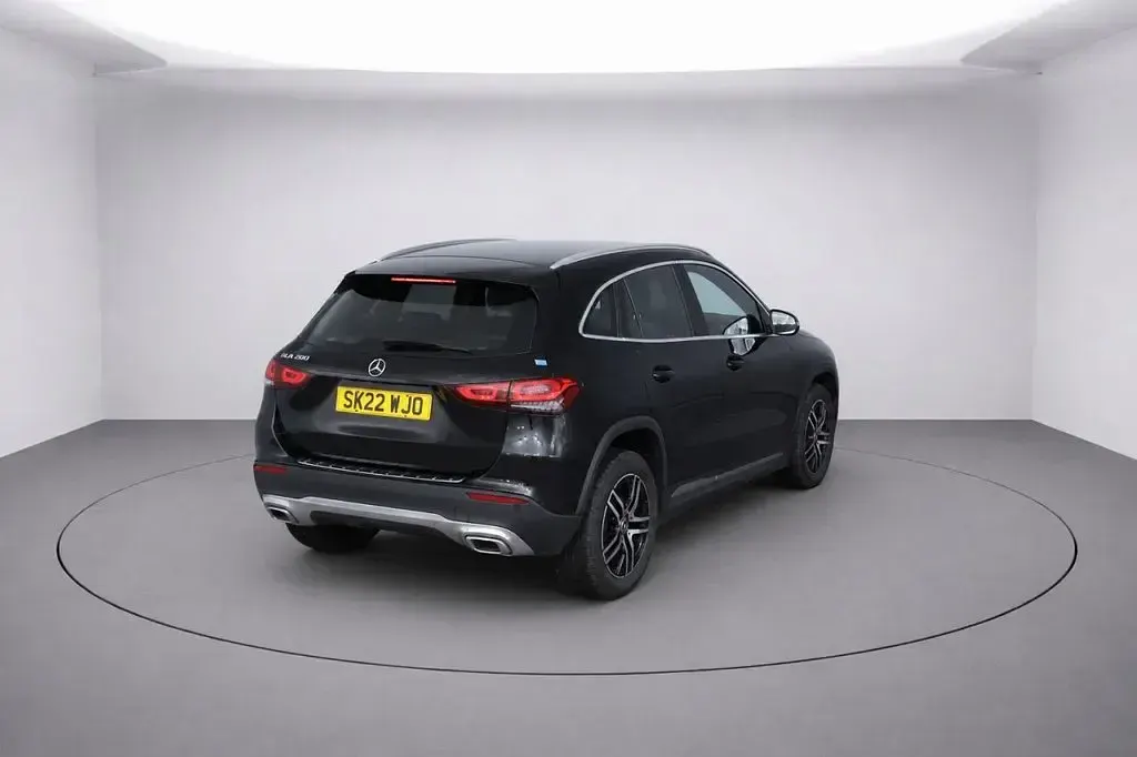 Used Mercedes GLA200 163 HP (119 kW) 2022 Black SUV