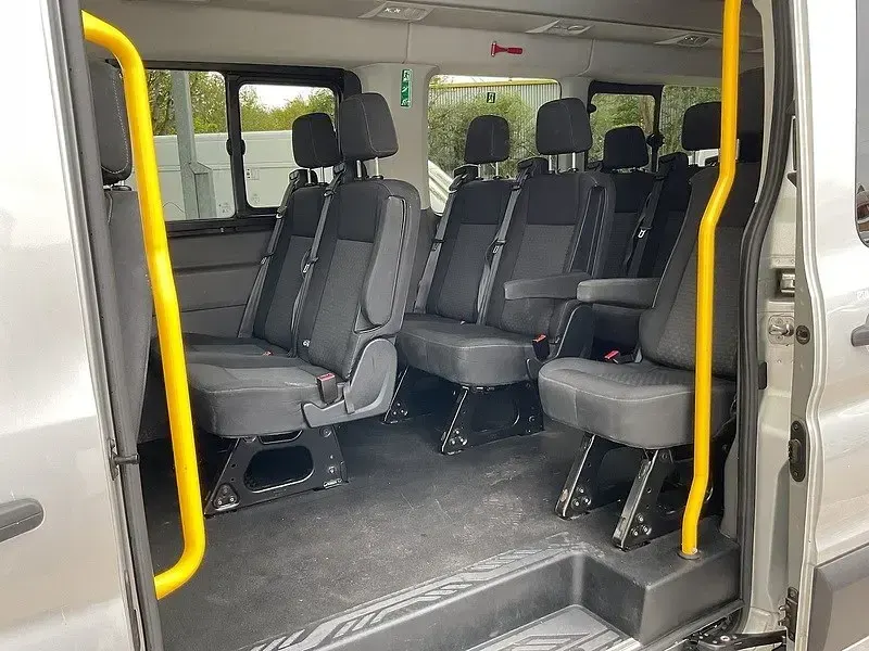 Usado Ford Transit Limited 170 HP (125 kW) 2021 Prateado