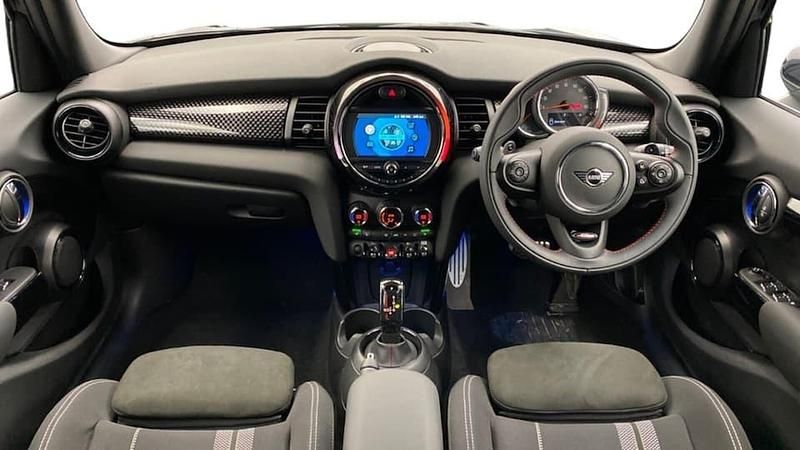 Usado Mini Cooper S Hatch 189 HP (139 kW) 2021 Preto Citadino