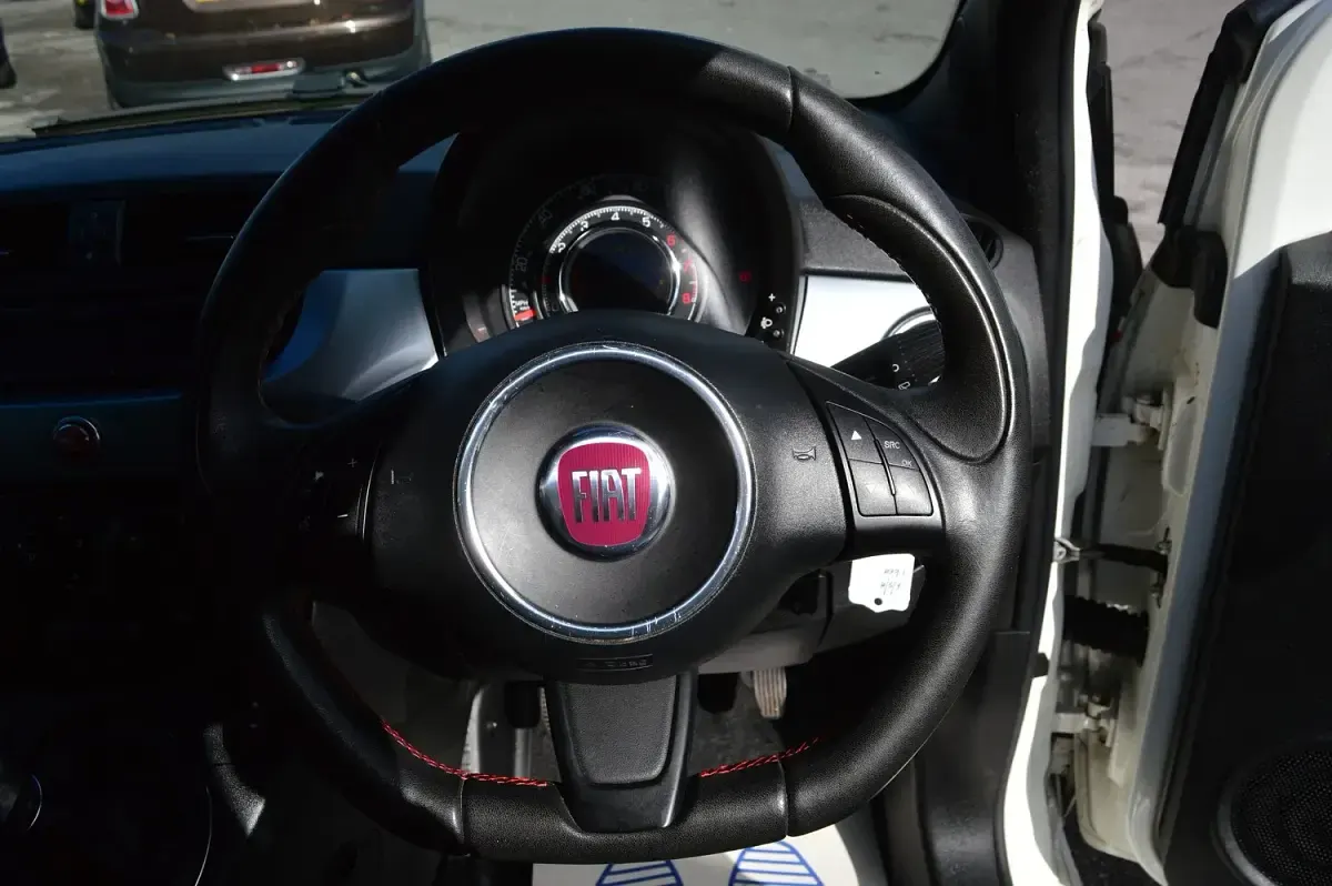 Used Fiat 500 S 69 HP (50 kW) 2014 White Hatchback