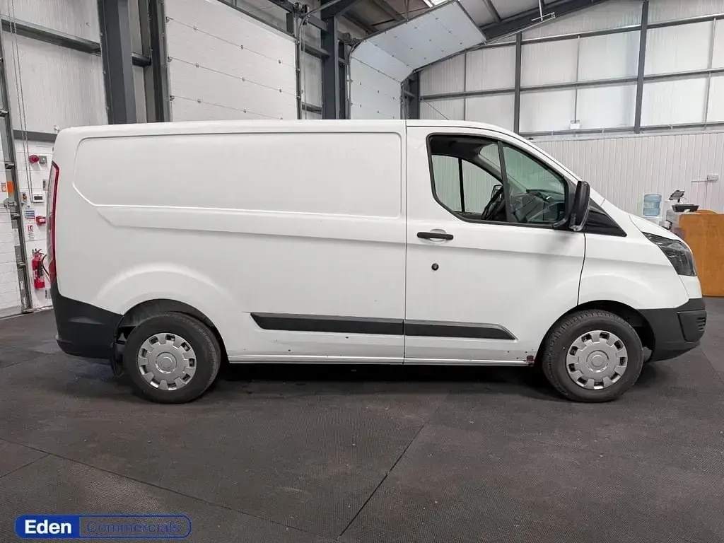 Usado Ford Transit Custom 130 CV (95 kW) 2018 Blanco Van