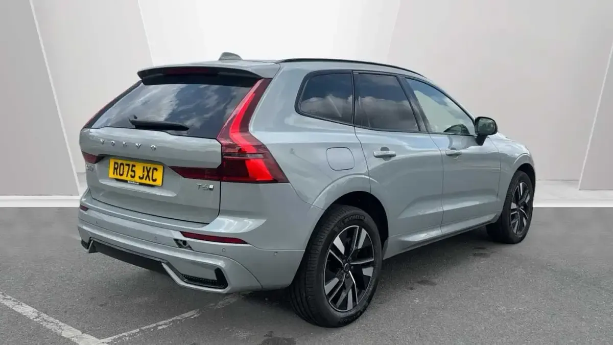 Used Volvo XC60 Plus 350 HP (257 kW) 2025 Grey SUV