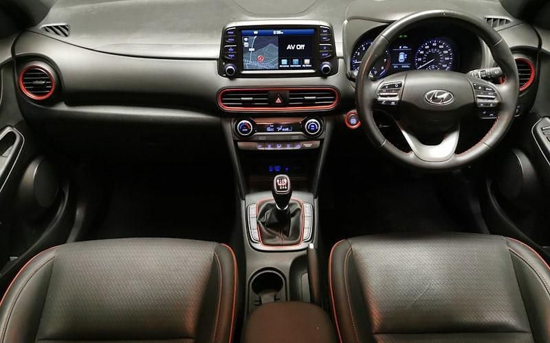 Used 2020 Hyundai Kona Premium SE SUV | £10,416 (Fair price) - Image 1/3