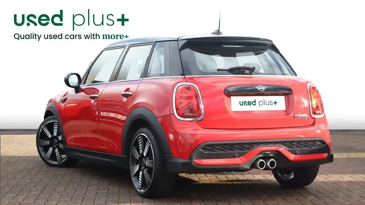 Used Mini Cooper S Exclusive 178 HP (130 kW) 2023 Red Hatchback