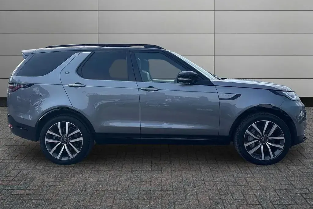 Used Land Rover Discovery 5 SE Dynamic 2022 Grey SUV