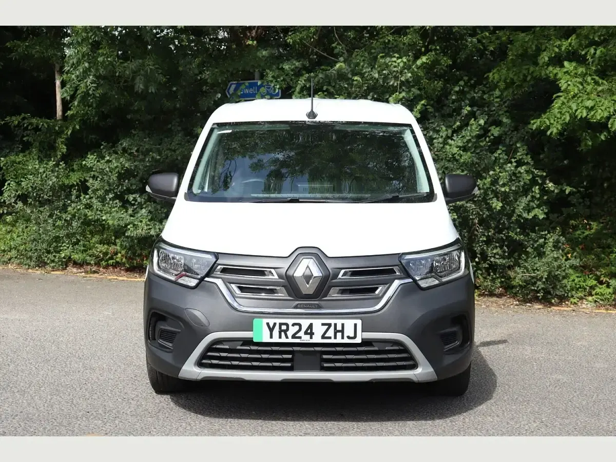 Used Renault Kangoo 89 kW (122 HP) 2024 White MPV