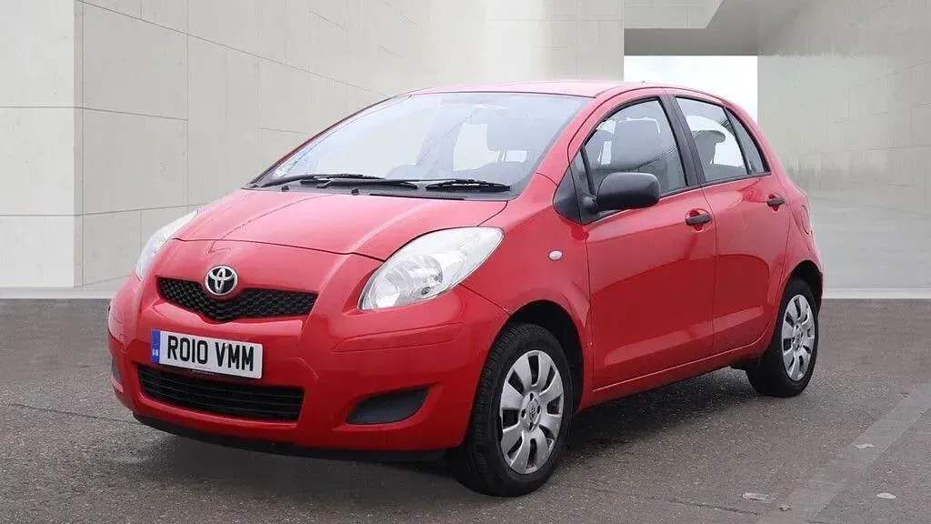 Used Toyota Yaris T2 2010 Red Hatchback
