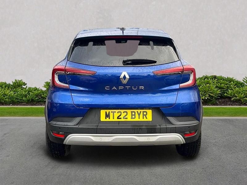Used Renault Captur Iconic 91 HP (66 kW) 2022 Blue SUV