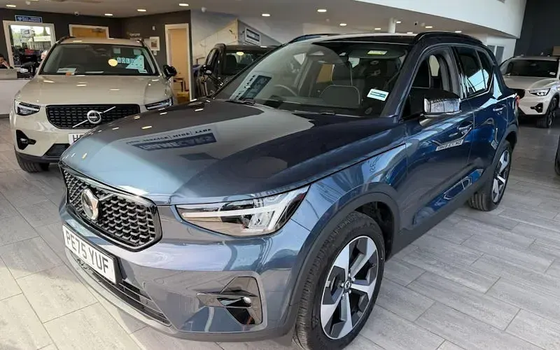 Usado Volvo XC40 Plus 197 HP (144 kW) 2026 SUV