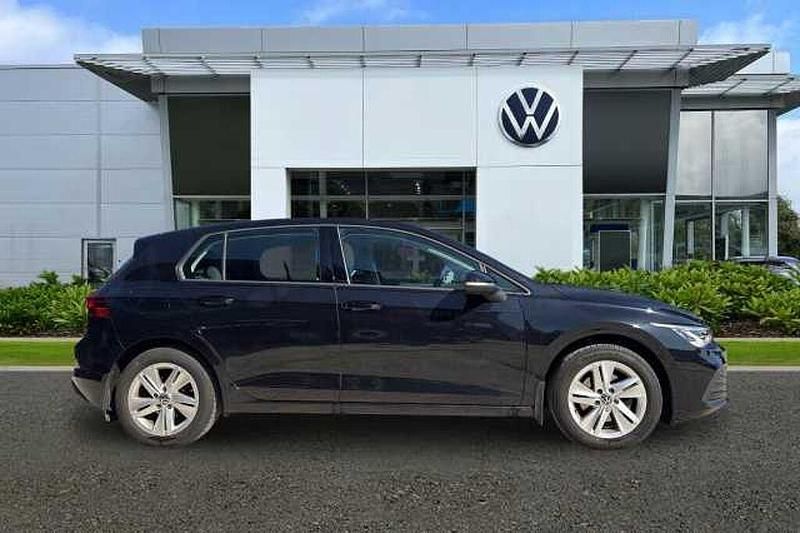 Used VW Golf VIII 110 HP (80 kW) 2021