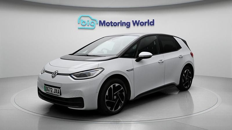Used VW ID.3 Pro 106 kW (145 HP) 2022 White Hatchback
