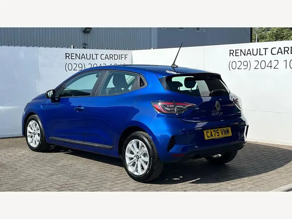 Used Renault Clio Evolution 90 HP (66 kW) 2025 Blue Hatchback