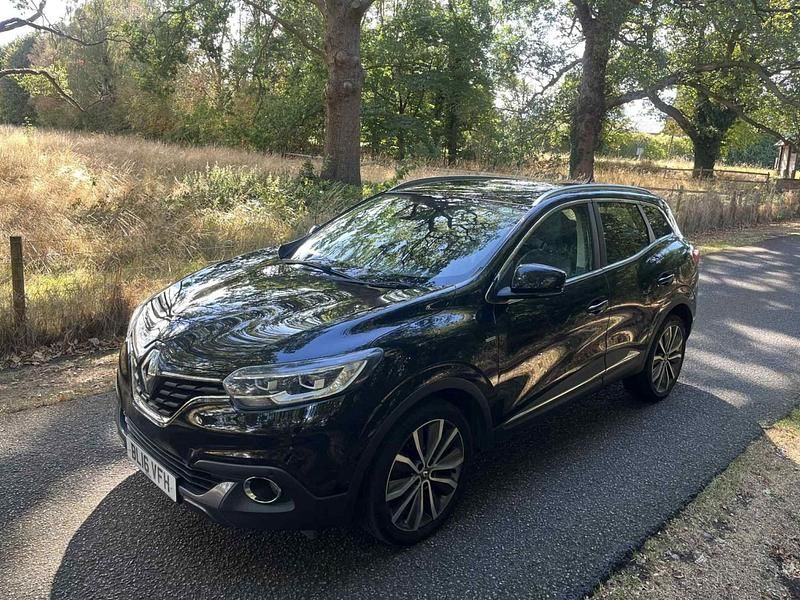 Black Used 2016 Renault Kadjar Signature SUV | £4,995 (Fair price) - Image 1/4