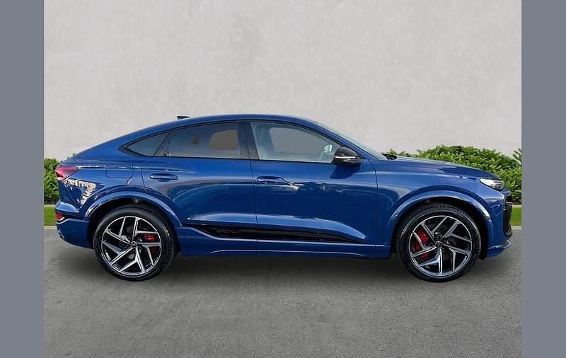 Used Audi SQ6 e-tron Advanced 359 kW (489 HP) 2025 Blue SUV