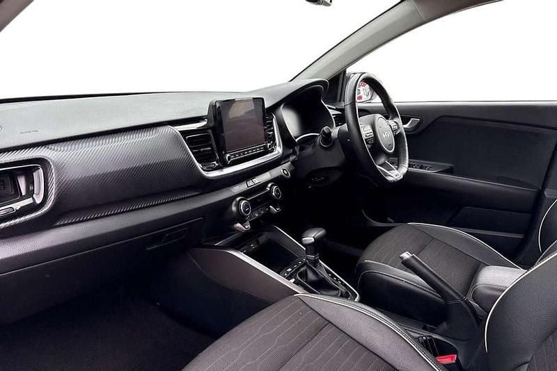 Used Kia Stonic GT-Line S 100 HP (73 kW) 2024 Blue SUV