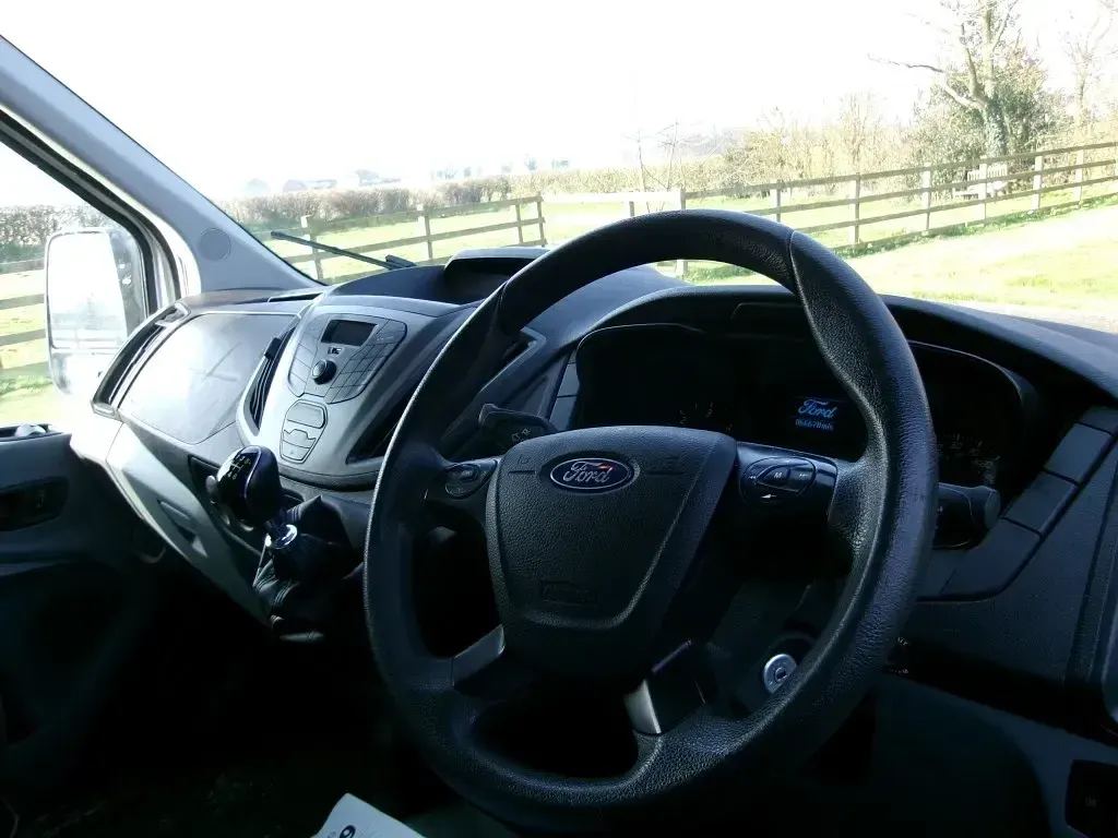 Używany Ford Transit 130 KM (95 kW) 2018 Biały Van