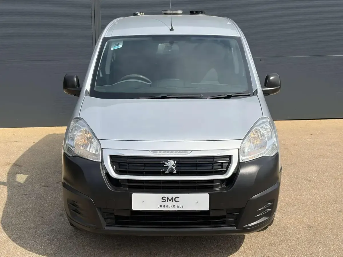 Used Peugeot Partner 2019 Silver MPV