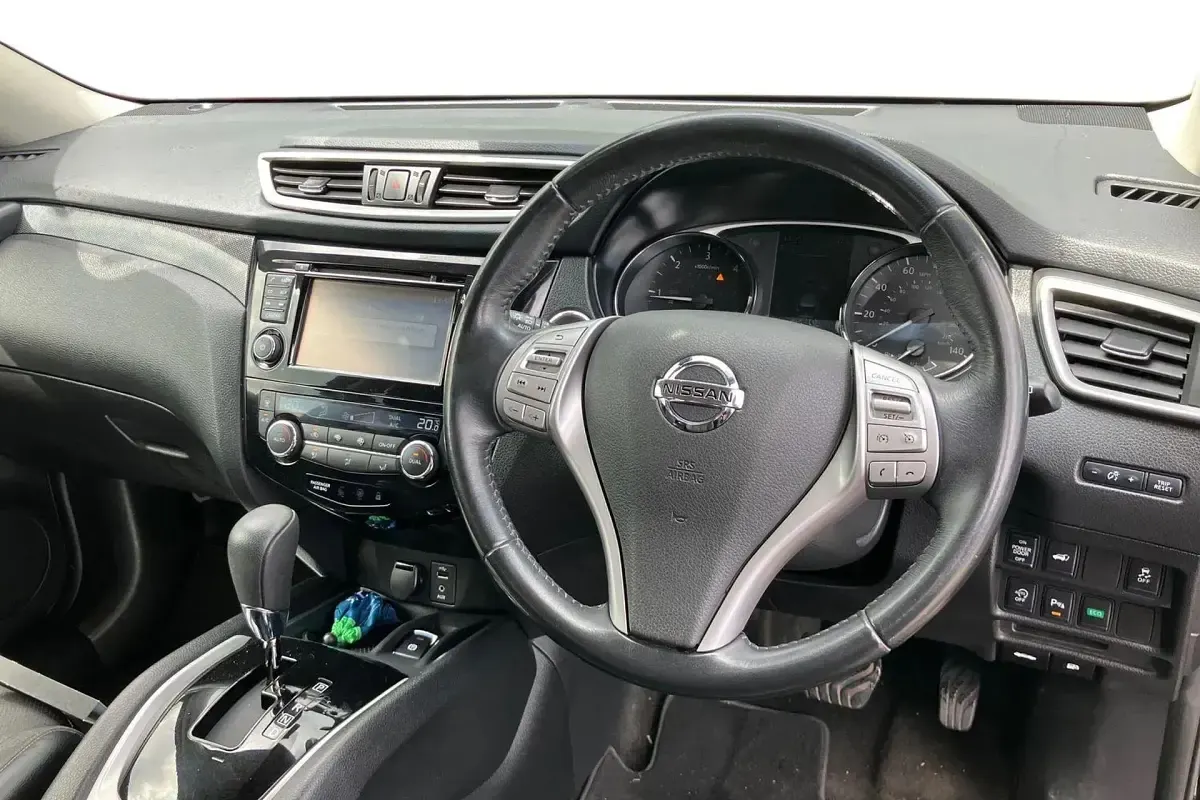 Used Nissan X-Trail Tekna 177 HP (130 kW) 2017 Black SUV