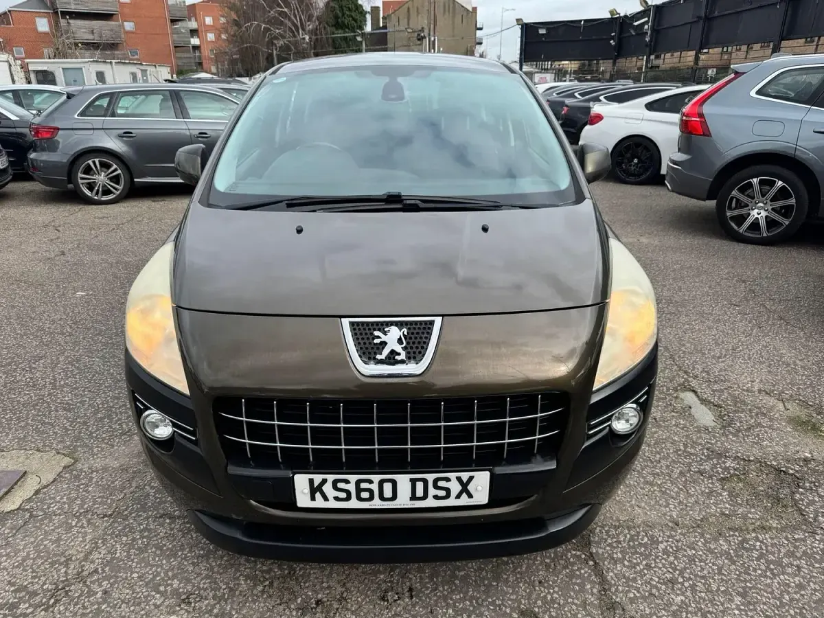 Gebraucht Peugeot 3008 Sport 112 PS (82 kW) 2011 Grün Kombi