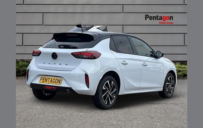Used Vauxhall Corsa 99 HP (72 kW) 2026 White Hatchback