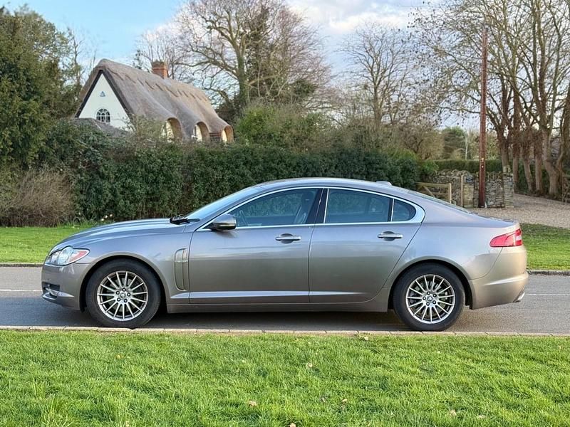 Used Jaguar XF Luxury 238 HP (175 kW) 2010 Grey Sedan