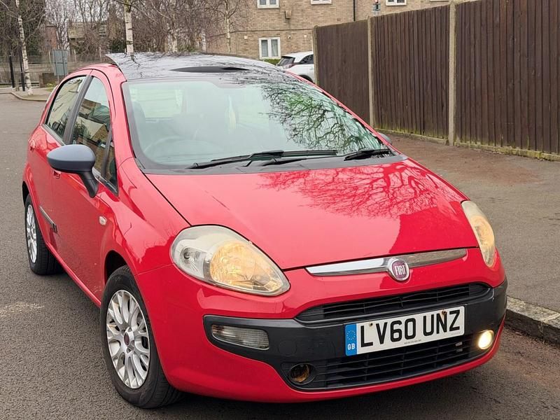 Used Fiat Punto Evo Dynamic 77 HP (56 kW) 2010 Red Hatchback