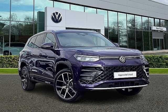 Mauve/purple Used 2025 VW Touran R-line MPV | £39,980 - Image 1/4