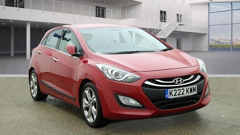 Used Hyundai i30 Premium 2015 Red Hatchback