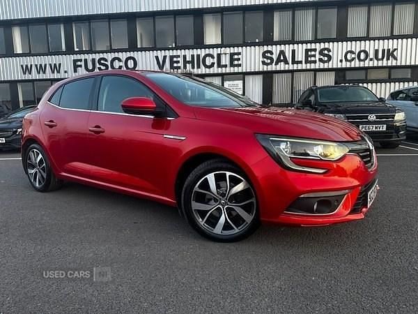 Used Renault Mégane IV Dynamique 110 HP (80 kW) 2016 Red Hatchback