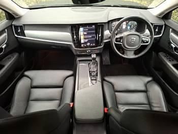 Used Volvo V90 Momentum 190 HP (139 kW) 2019 Black Estate