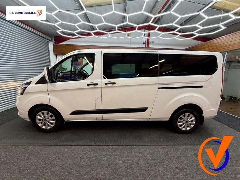 Begagnad Ford Transit Custom Trend 130 HK (95 kW) 2023 Vit Kombi