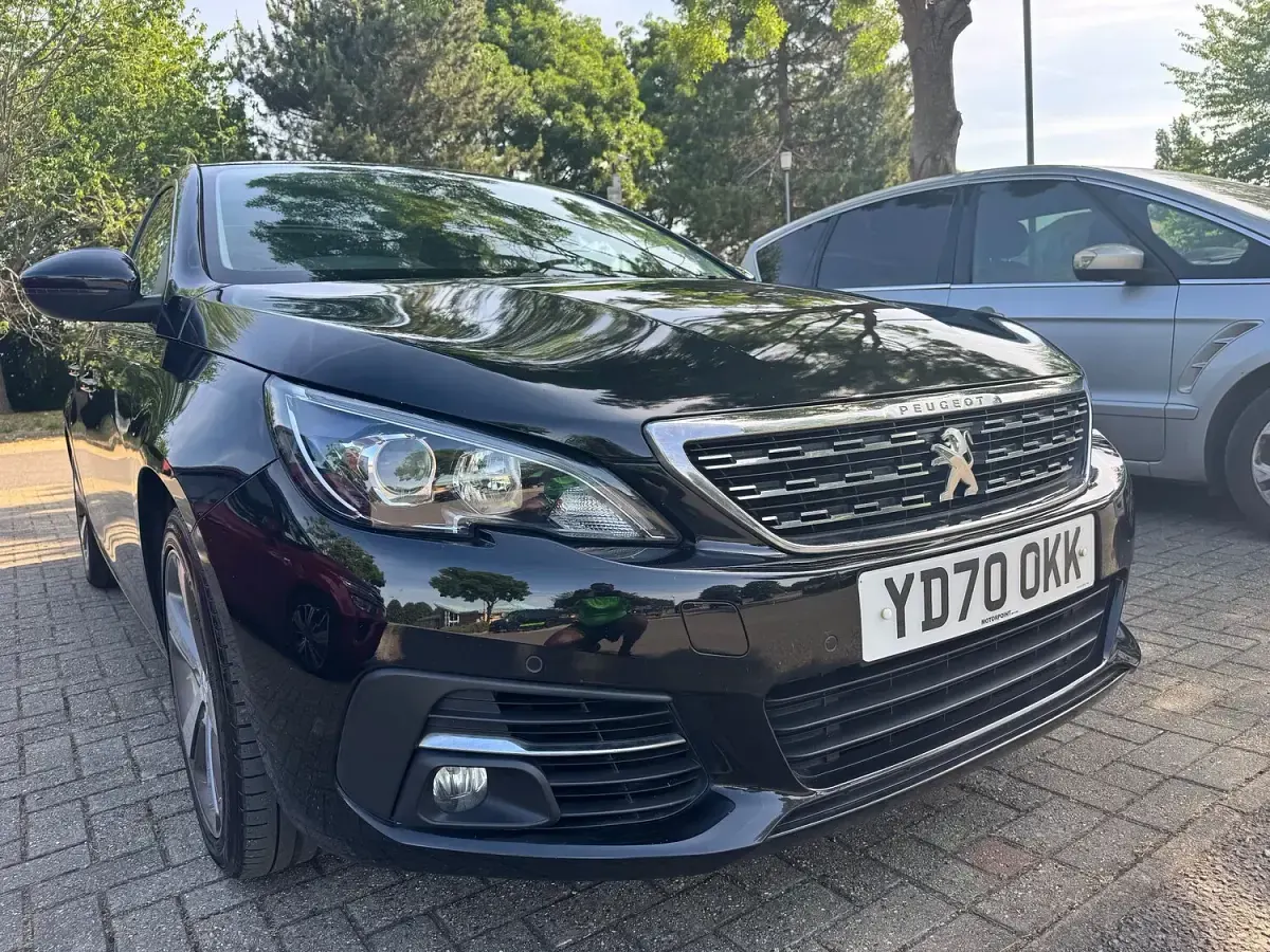 Used Peugeot 308 Allure 130 HP (95 kW) 2020 Black Hatchback