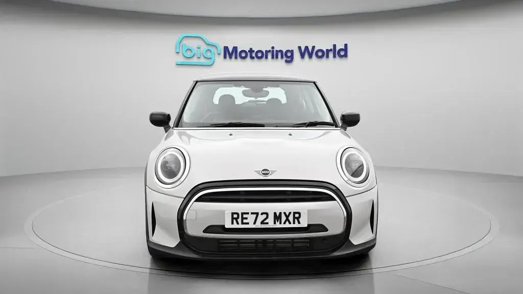 Used Mini Cooper Classic 136 HP (100 kW) 2022 Silver Hatchback