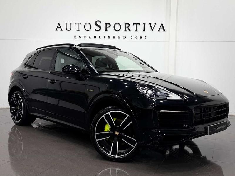 Usado Porsche Cayenne Platinum Edition 462 HP (339 kW) 2022 SUV