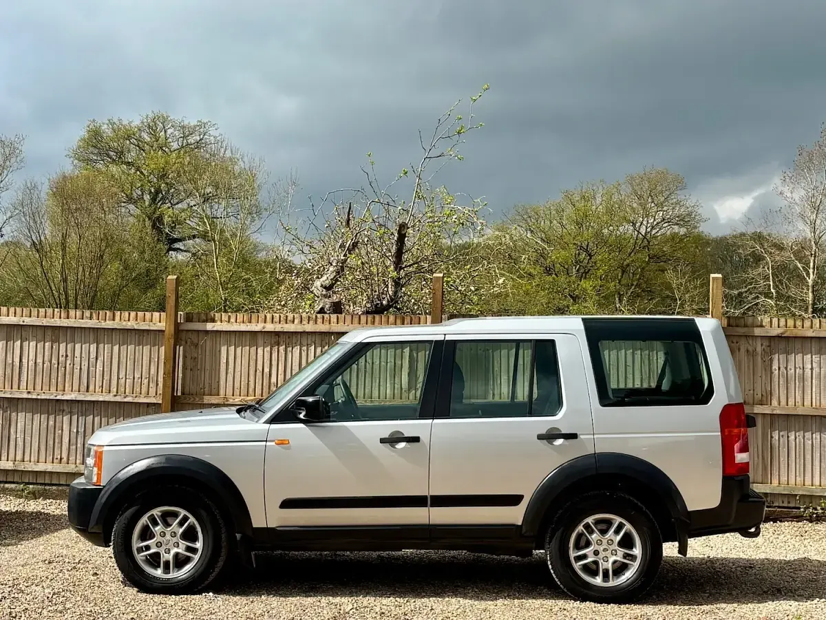 Used Land Rover Discovery 188 HP (138 kW) 2005 Silver SUV