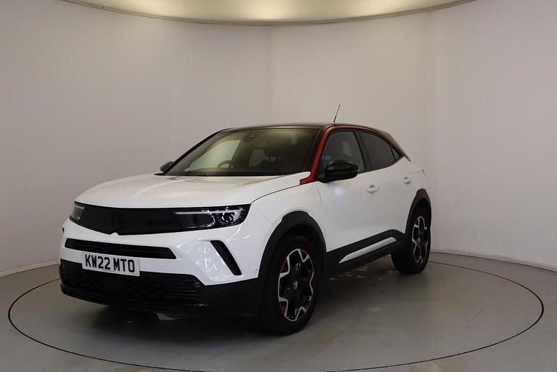 Used Vauxhall Mokka SRi 128 HP (94 kW) 2022 White SUV