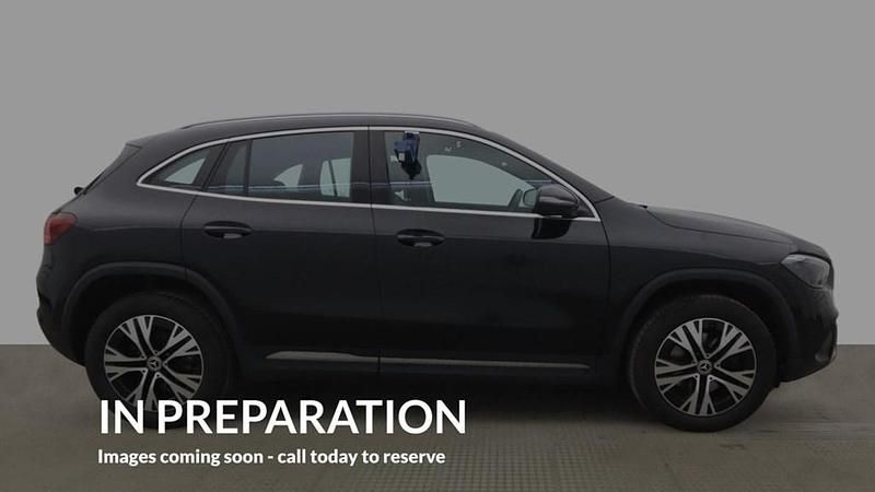 Used Mercedes GLA200 Executive 150 HP (110 kW) 2023 Black SUV
