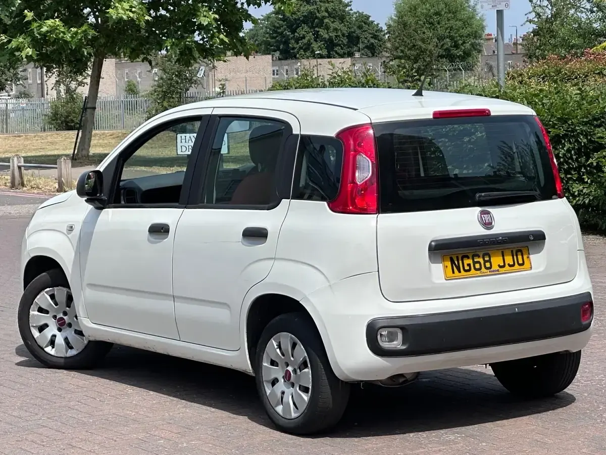 Used Fiat Panda Pop 69 HP (50 kW) 2018 White Hatchback